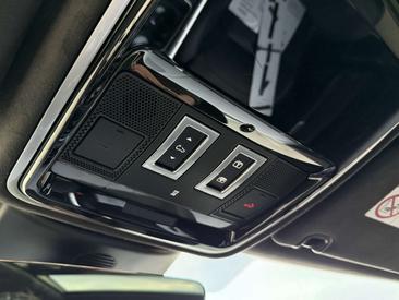 Land Rover Range Rover Sport SVR V8 SC — photo 28