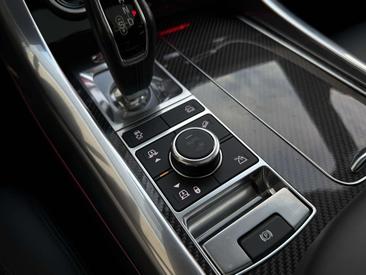 Land Rover Range Rover Sport SVR V8 SC — photo 29