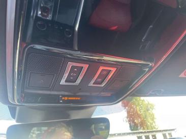 Land Rover Range Rover Sport SVR — photo 14