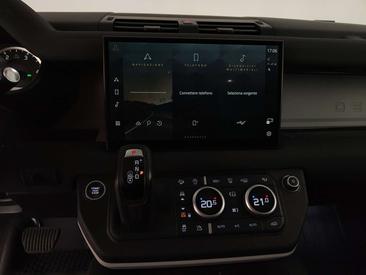 Land Rover Defender 110 D250 S — photo 17