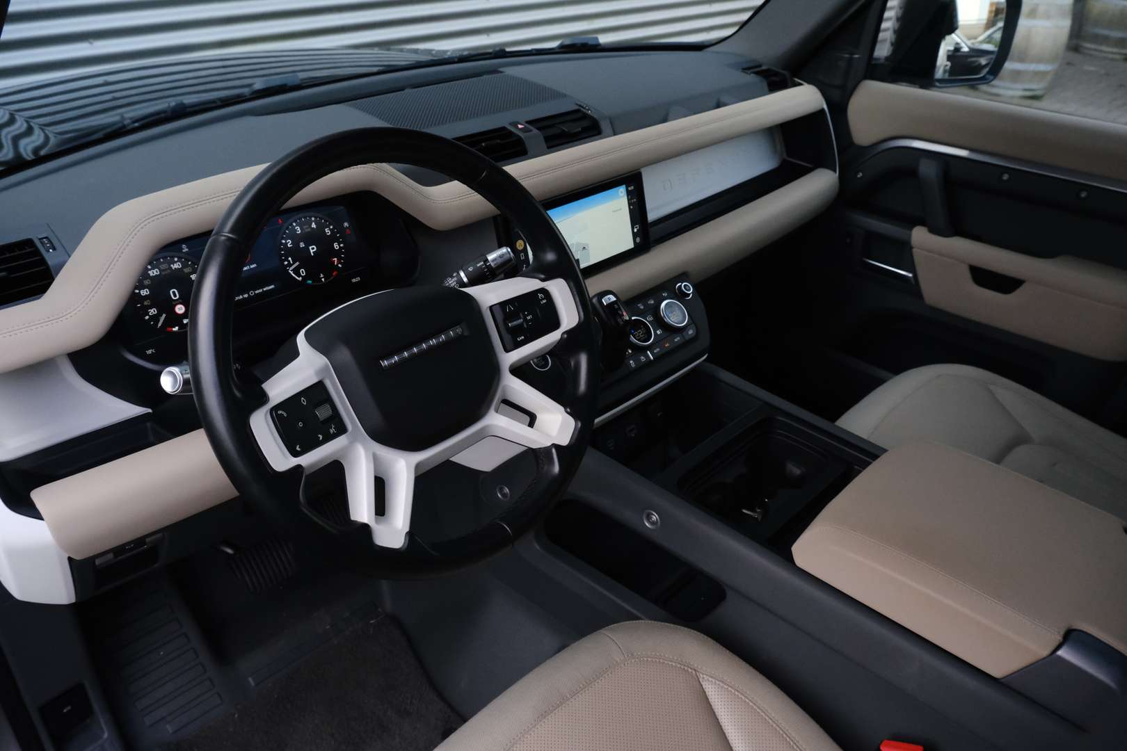 Land Rover Defender HSE P400 - 2020 - Joinsteer - #8