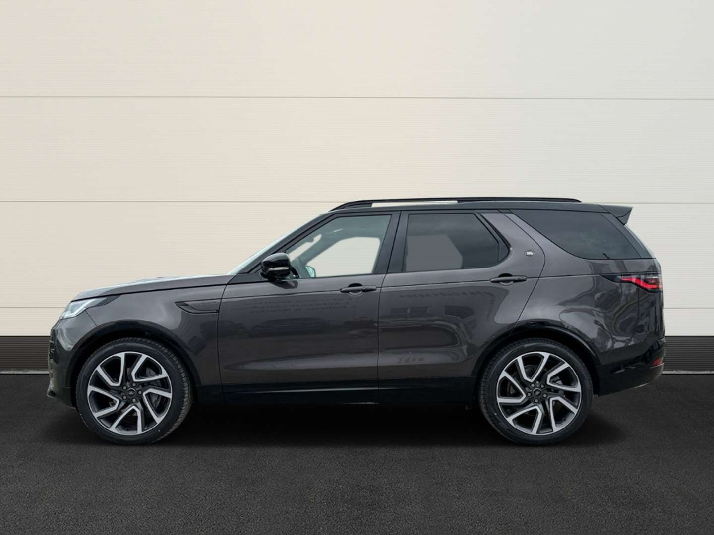 Land Rover Discovery D300 SE - 2025 - Joinsteer - #1