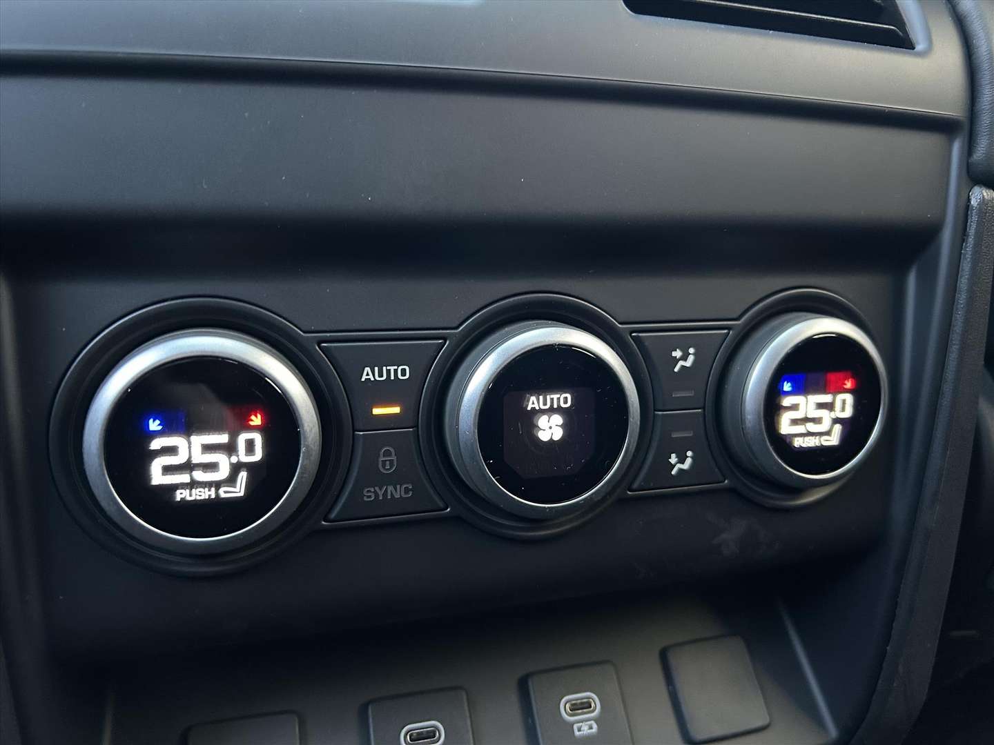 Land Rover Defender X-Dynamic P300e PHEV AWD - 2025 - Joinsteer - #42