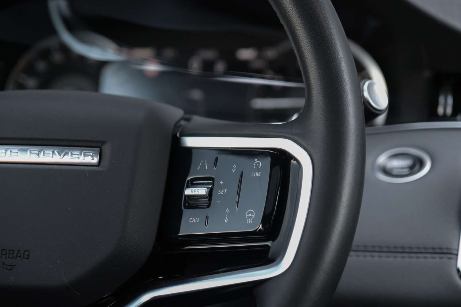 Land Rover Range Rover Evoque P300e R-Dynamic SE - 2023 - Joinsteer - #16