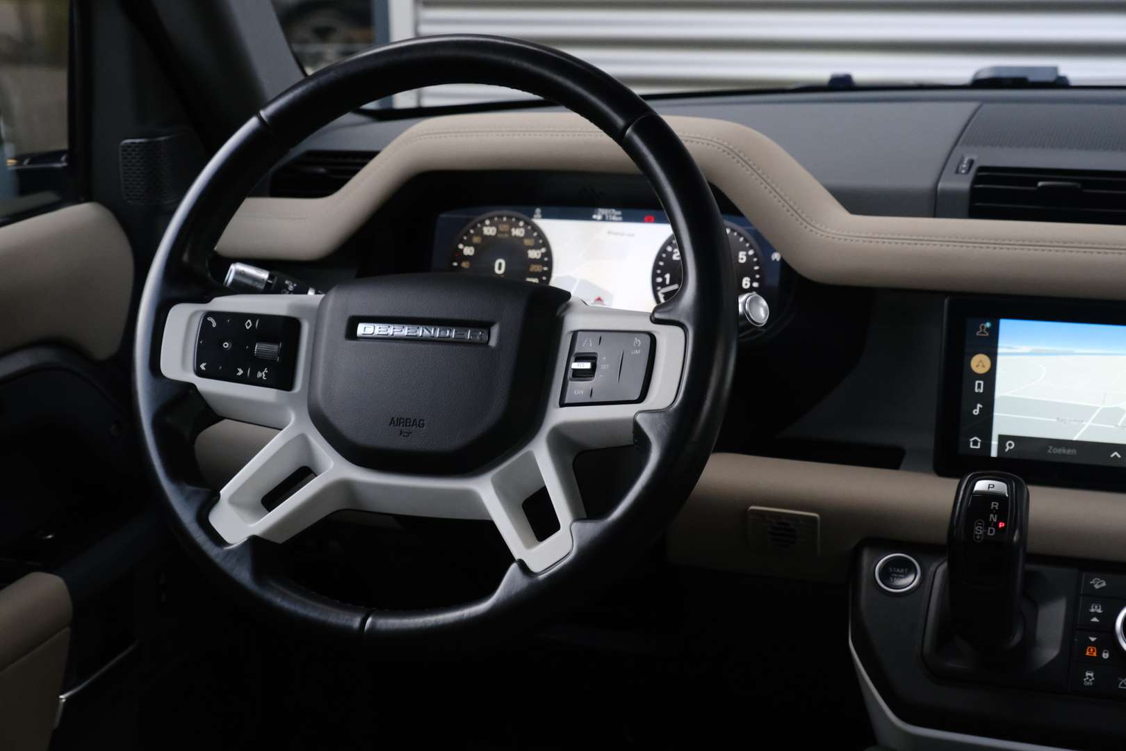 Land Rover Defender HSE P400 - 2020 - Joinsteer - #38