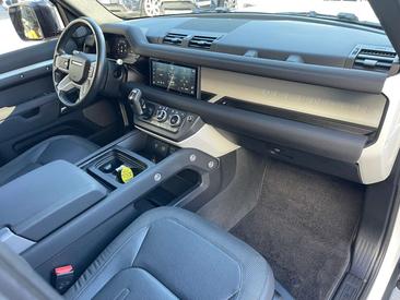 Land Rover Defender HSE 2.0d SD4 — photo 13