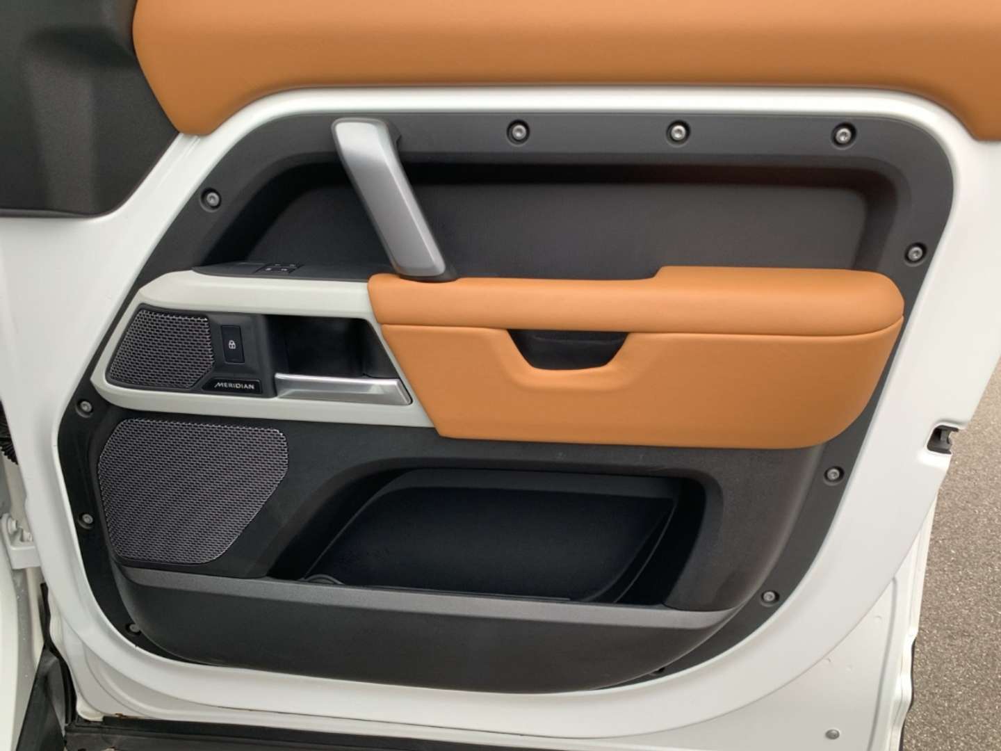 Land Rover Defender 110 X-Dynamic HSE D300 - 2023 - Joinsteer - #25