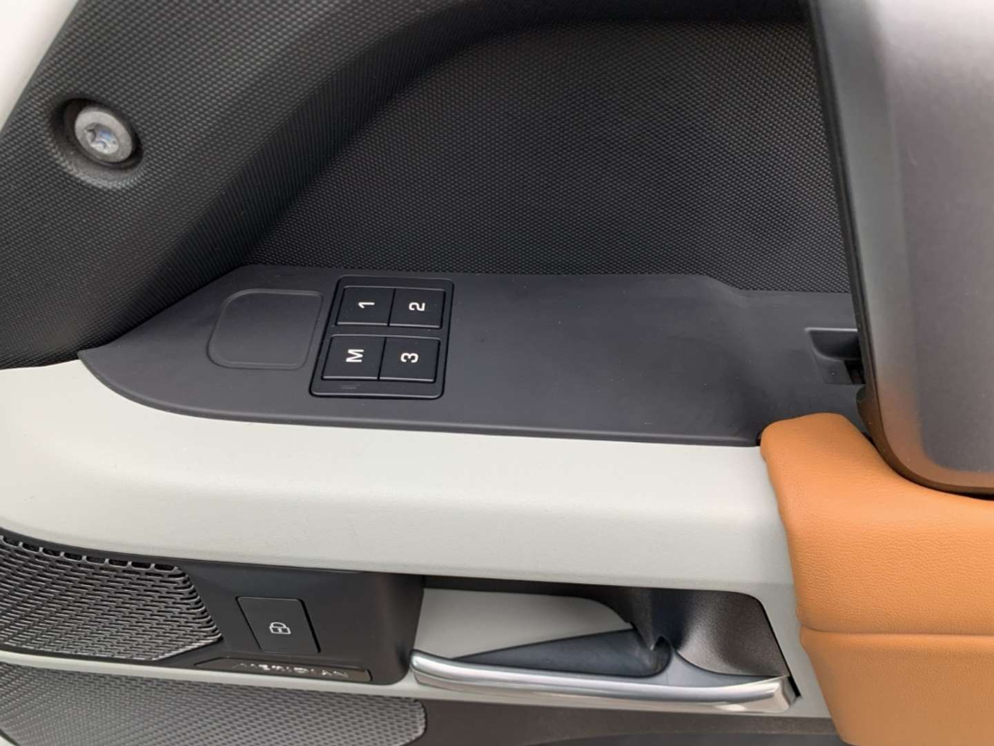 Land Rover Defender 110 X-Dynamic HSE D300 - 2023 - Joinsteer - #26