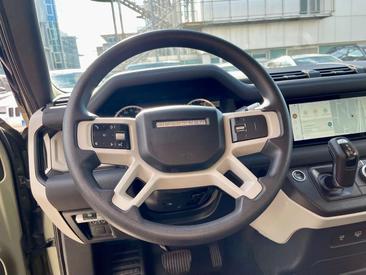 Land Rover Defender HSE 3.0d I6 Mhev AWD — photo 15