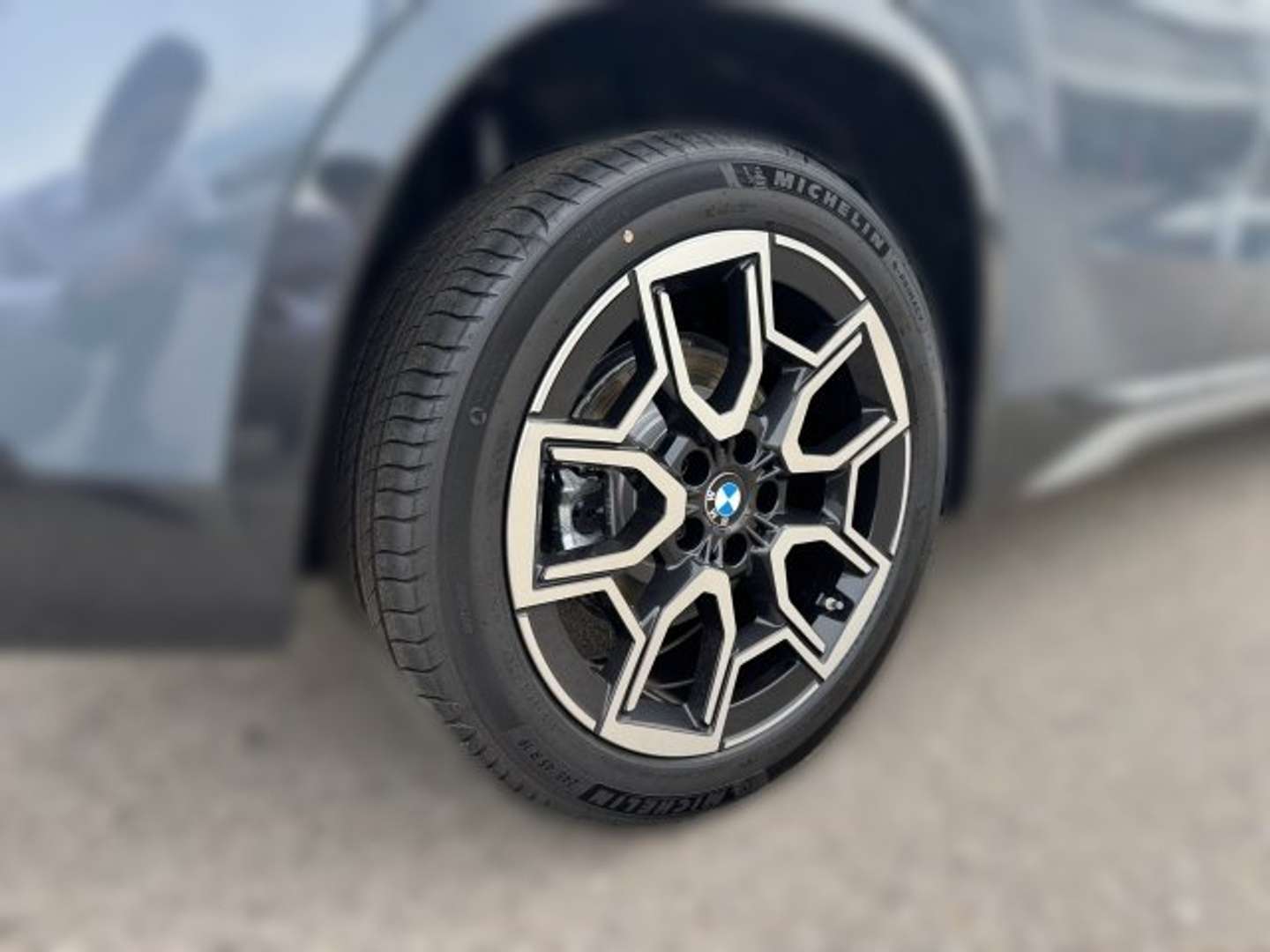 BMW IX1 EDrive20 - 2025 - Joinsteer - #5