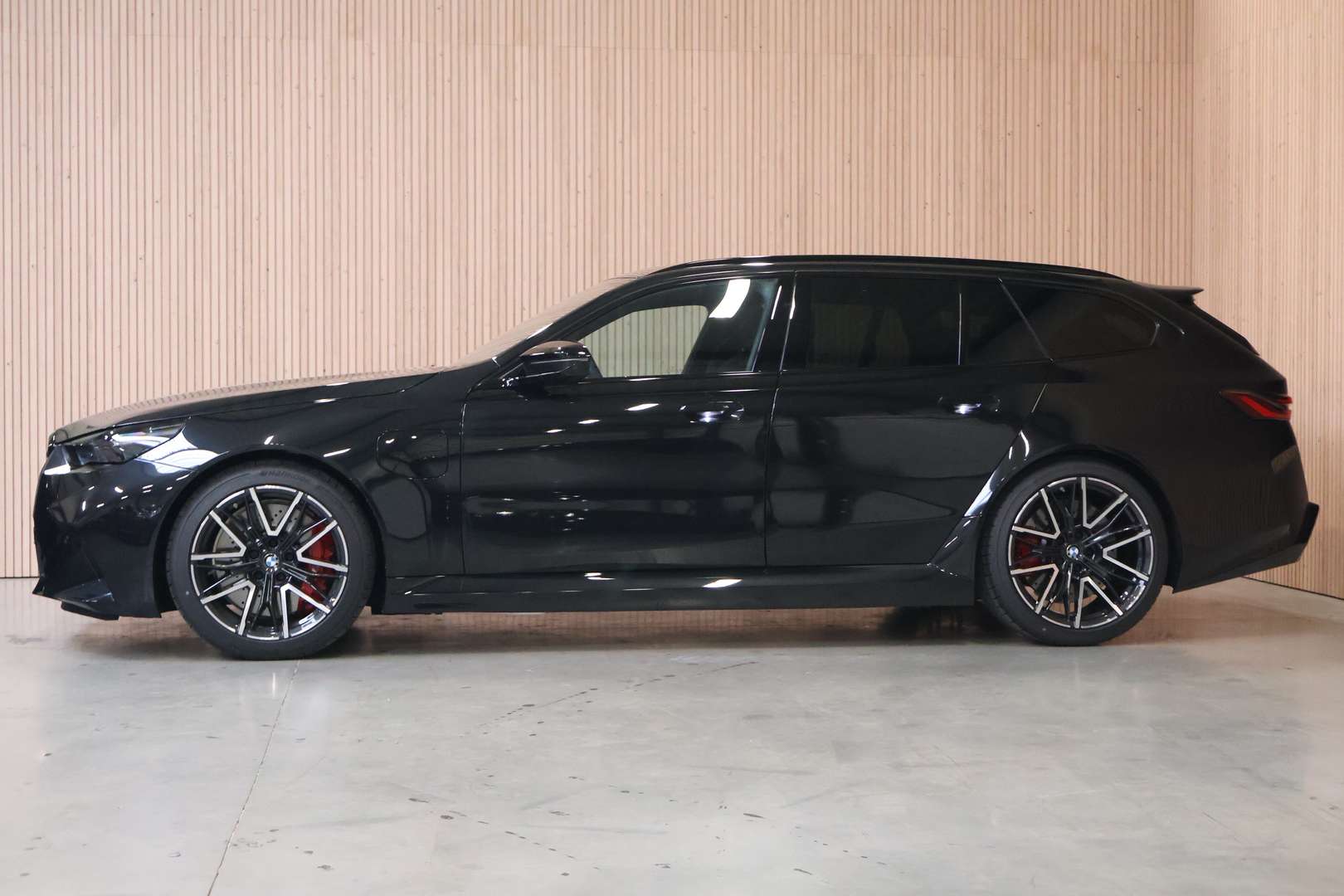 BMW M5 Touring FULL BLACK M5 XDrive - 2025 - Joinsteer - #5
