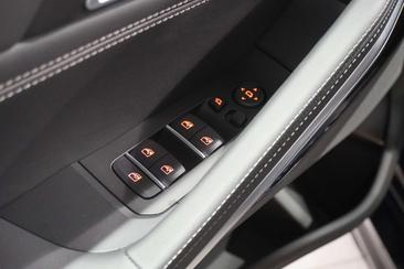 BMW X6 XDrive30d — photo 27