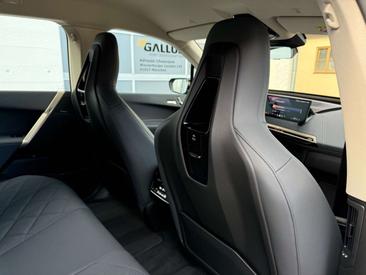 BMW IX Driving Professional XDrive40 — photo 12
