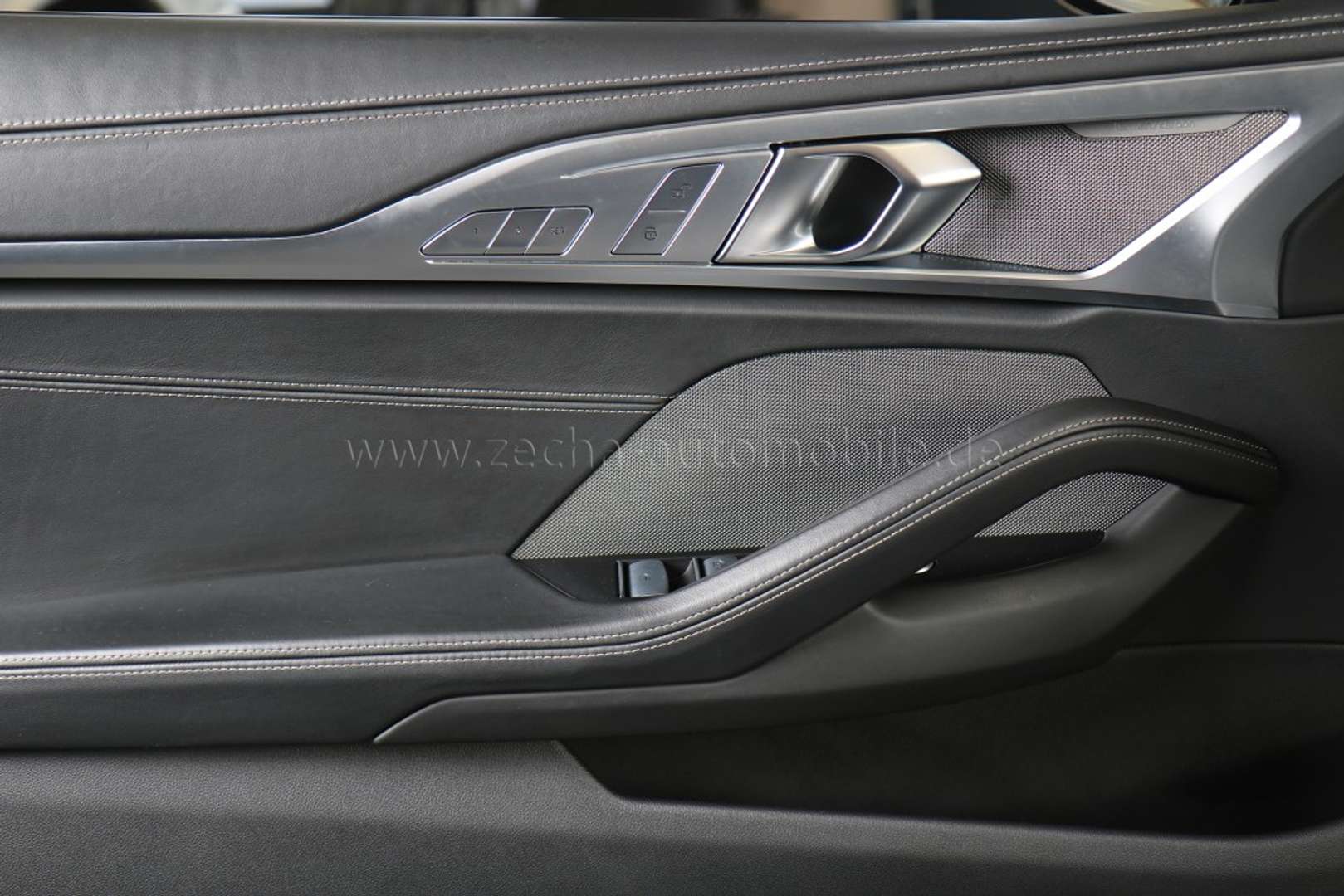 BMW Série 8 Cabriolet M Sport 840i - 2024 - Joinsteer - #3