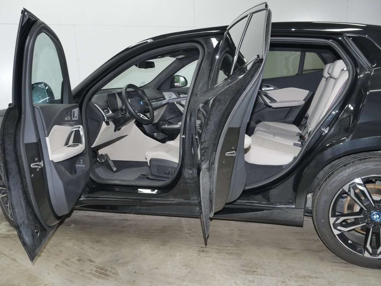 BMW IX2 M Sport PRO EDrive20 - 2024 - Joinsteer - #2