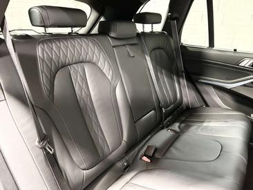 BMW X5 XDrive50e — photo 11