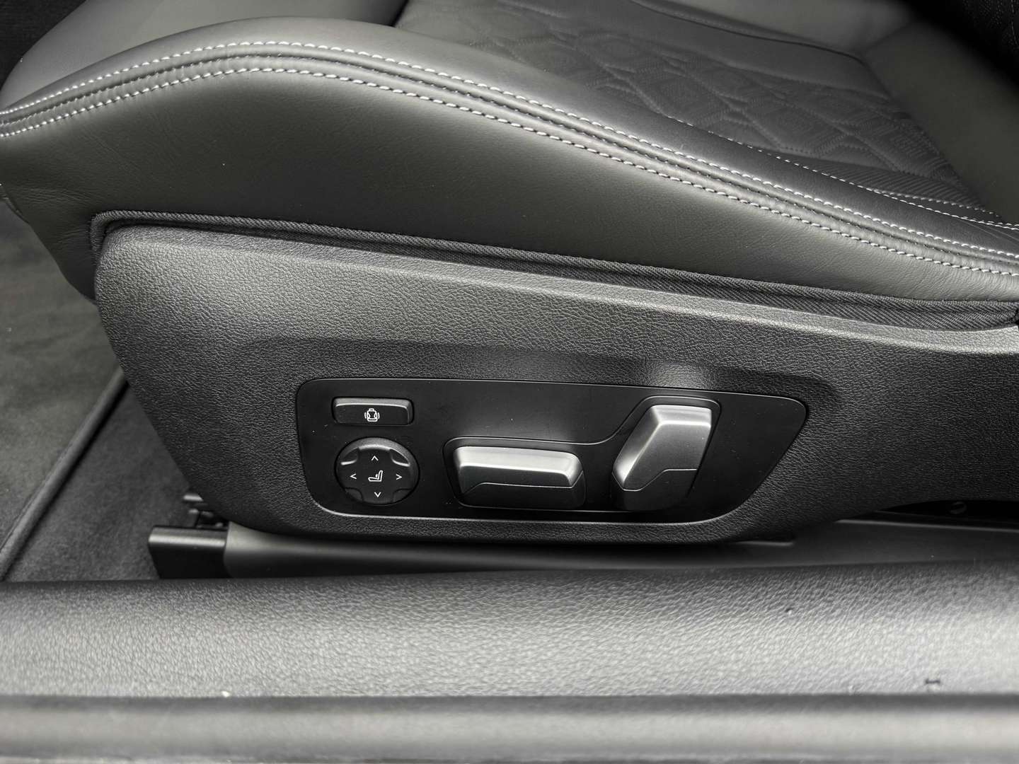 BMW M8 Coupé M Sport Competition XDrive - 2024 - Joinsteer - #10