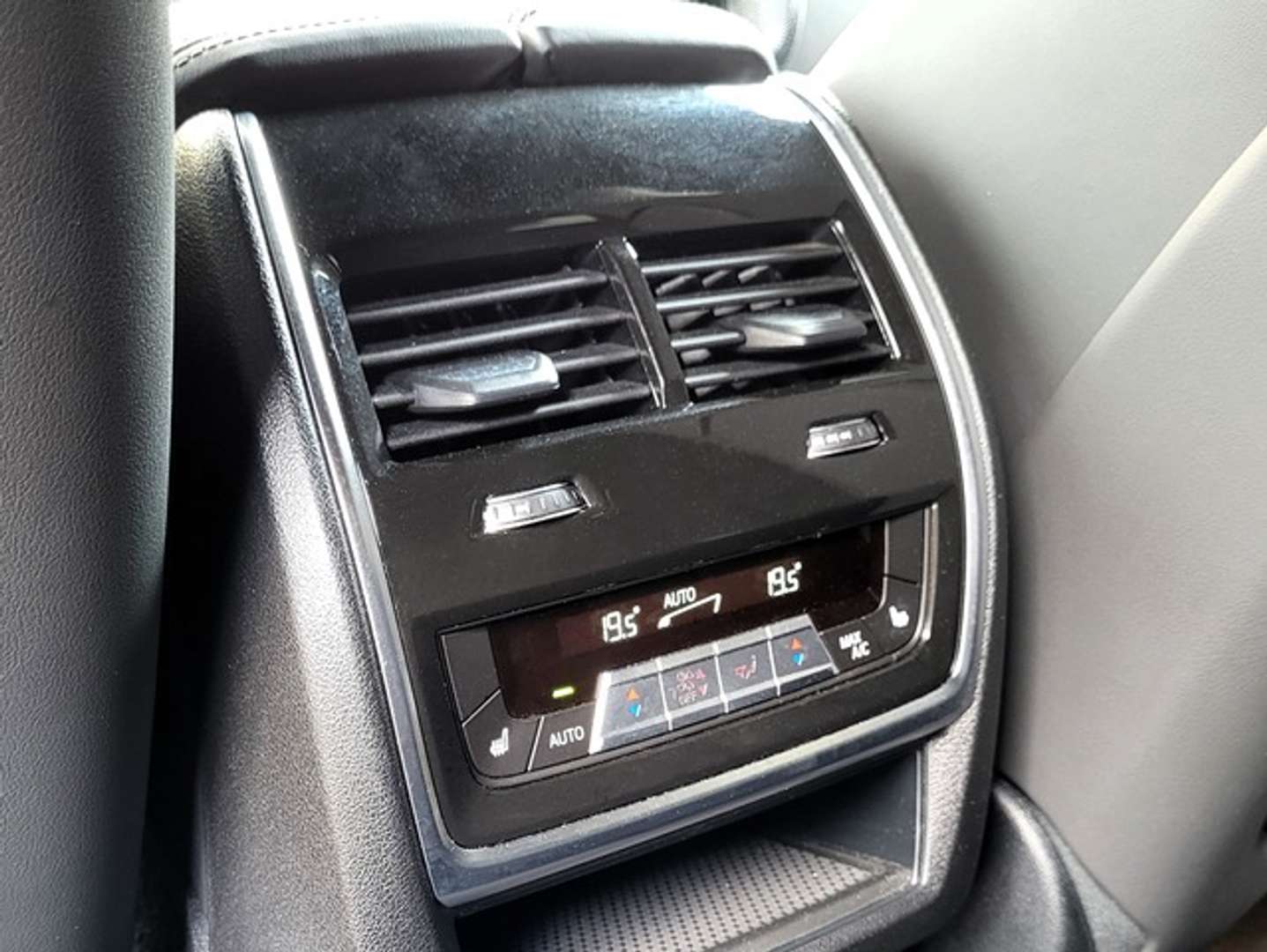 BMW XM B&W XDrive - 2023 - Joinsteer - #16