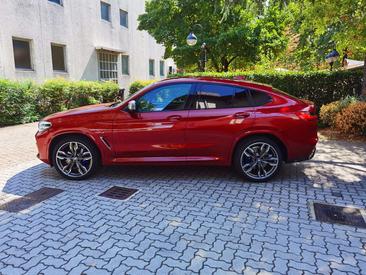 BMW X4 M40d — photo 8