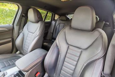 BMW X4 M40d — photo 13
