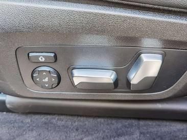 BMW X4 M40d — photo 20