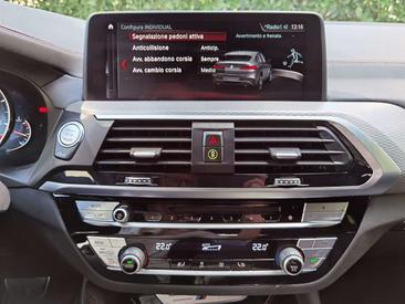 BMW X4 M40d — photo 24
