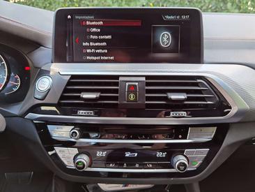 BMW X4 M40d — photo 26