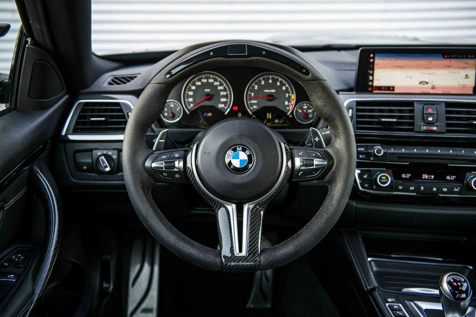 BMW M4 Coupé Competition Akrapo Noir M Performance - 2018 - Joinsteer - #5