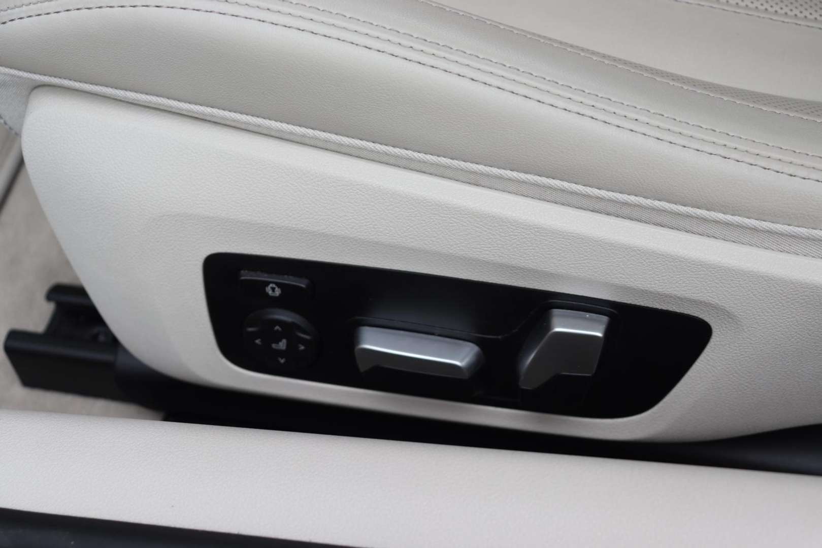 BMW Série 8 Cabriolet Individual XDrive - 2022 - Joinsteer - #4