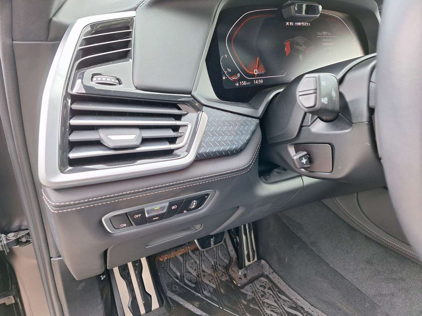 BMW X6 M50 Black Vermilion M50 I - 2022 - Joinsteer - #9