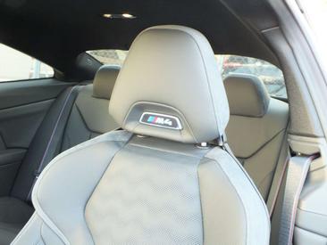 BMW M4 Competition M XDrive — photo 19