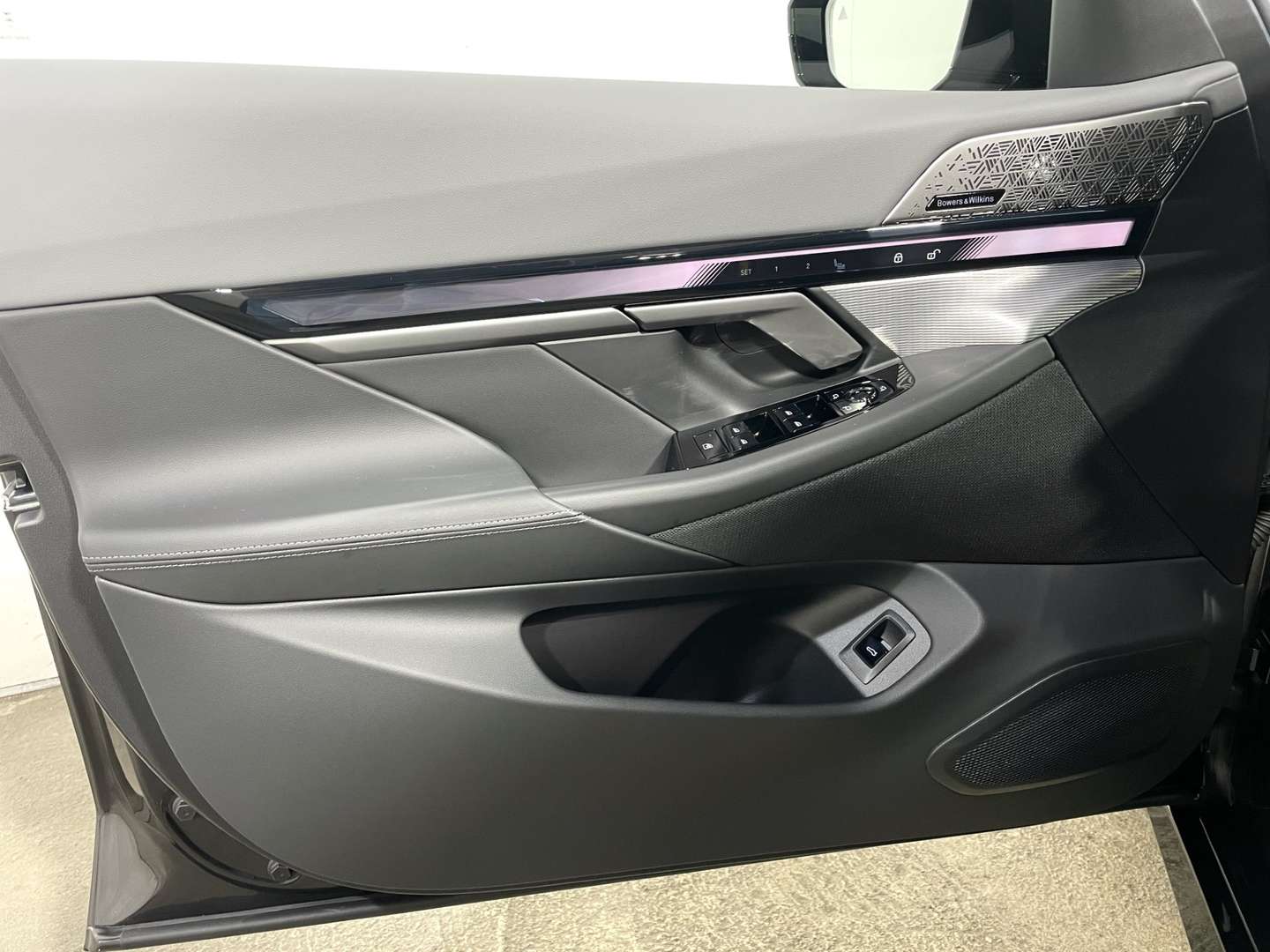 BMW Série 5 550e XDrive - 2025 - Joinsteer - #4