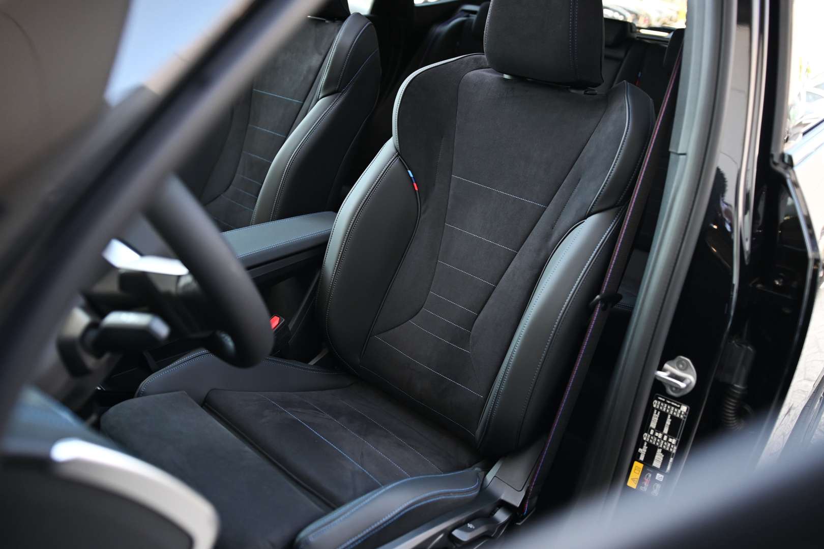 BMW IX1 M Sport EDrive20 - 2025 - Joinsteer - #2