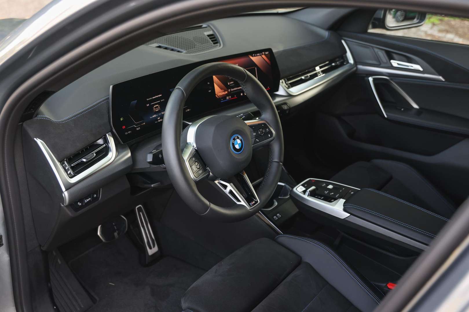 BMW IX2 M Sport EDrive20 - 2025 - Joinsteer - #11