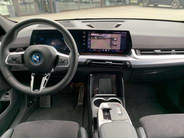 BMW IX2 M Sport 30 XDrive — photo 15