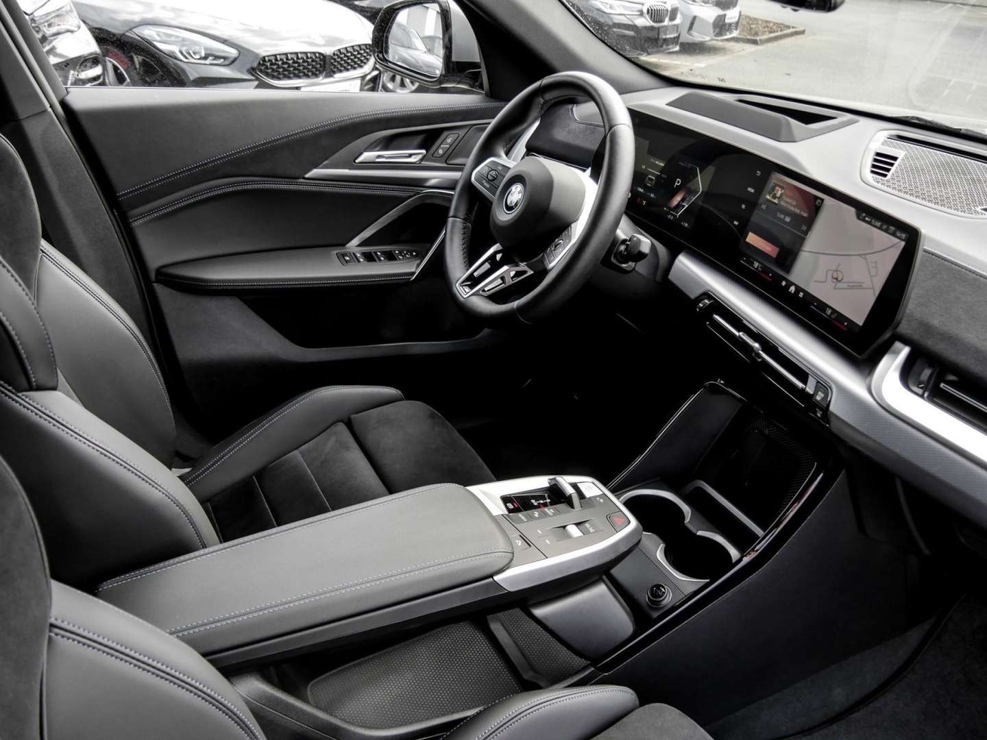 BMW IX2 M Sport Électrique - 2024 - Joinsteer - #2