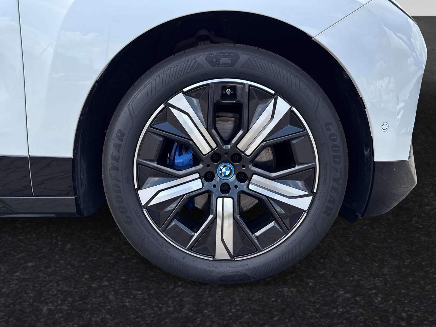 BMW IX XDrive50 - 2024 - Joinsteer - #3
