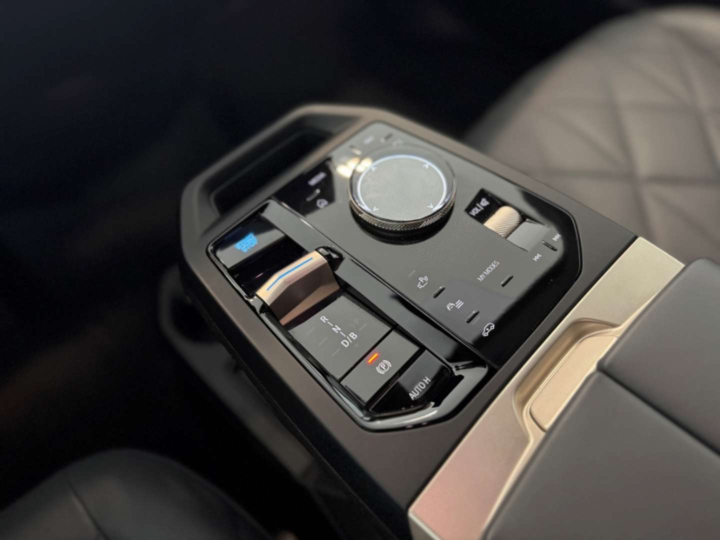 BMW IX M60 Luxe Électrique - 2023 - Joinsteer - #17