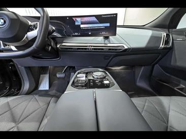 BMW IX XDrive50 — photo 3