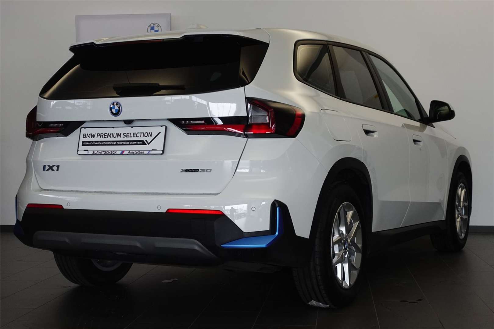 BMW IX1 XDrive30 - 2023 - Joinsteer - #3