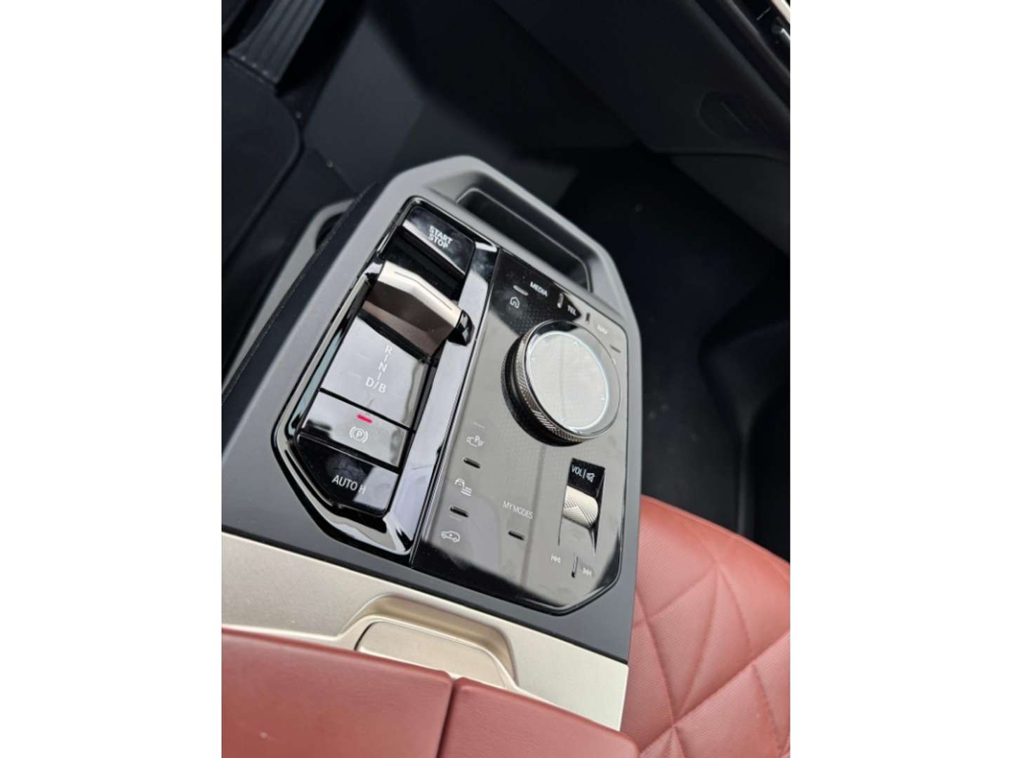 BMW IX M60 B&W M60 XDrive - 2024 - Joinsteer - #9