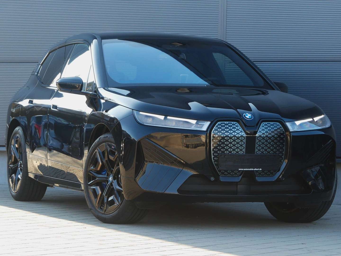 BMW IX M60 B&W Électrique - 2022 - Joinsteer - #2