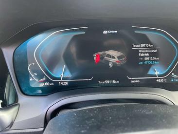 BMW Série 3 Touring 330e XDrive — photo 10