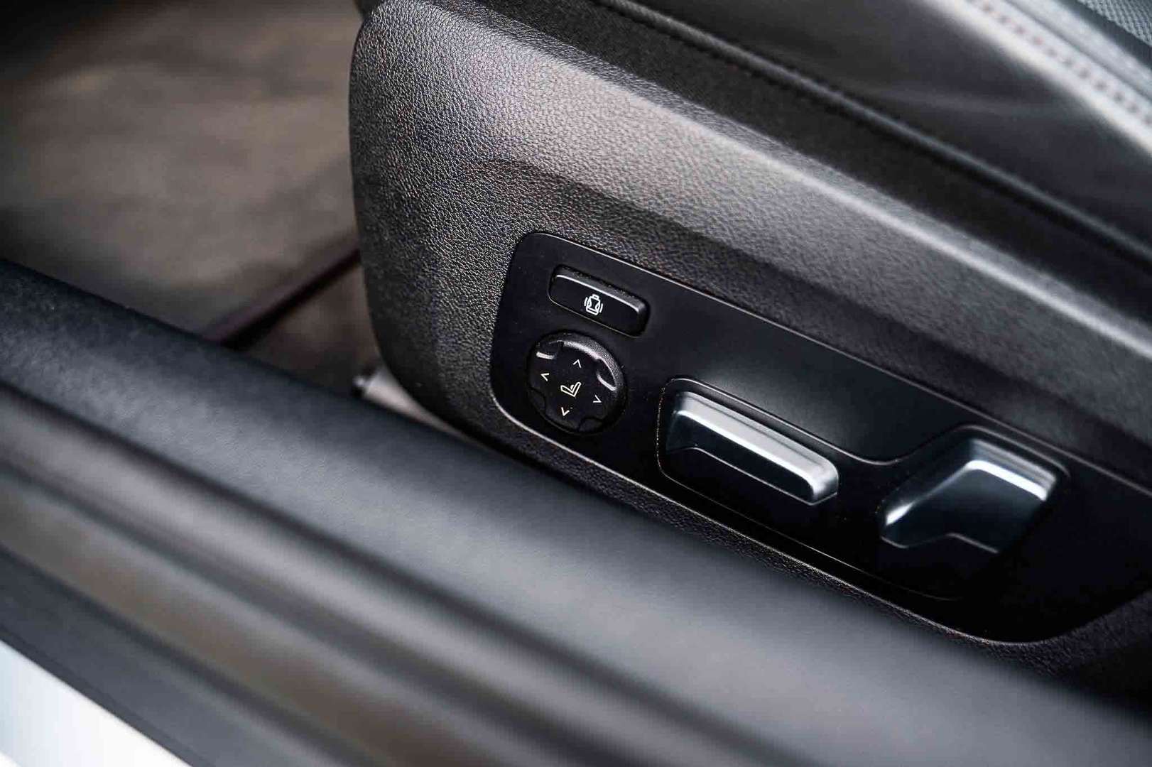 BMW Série 8 Cabriolet Carbon M850i XDrive - 2019 - Joinsteer - #12