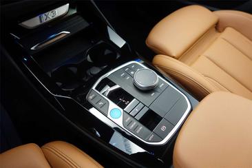 BMW iX3 Inspiring Électrique — photo 19