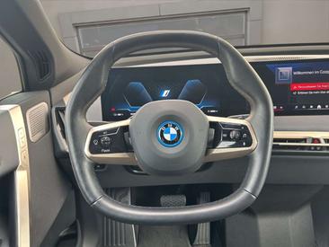 BMW IX M60 XDrive — photo 8