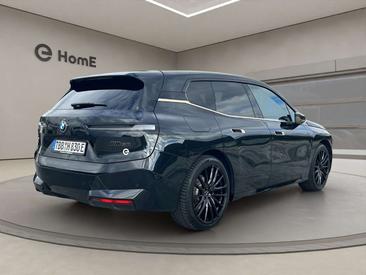 BMW IX M60 XDrive — photo 10