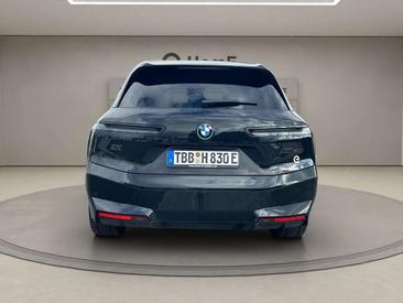 BMW IX M60 XDrive — photo 19