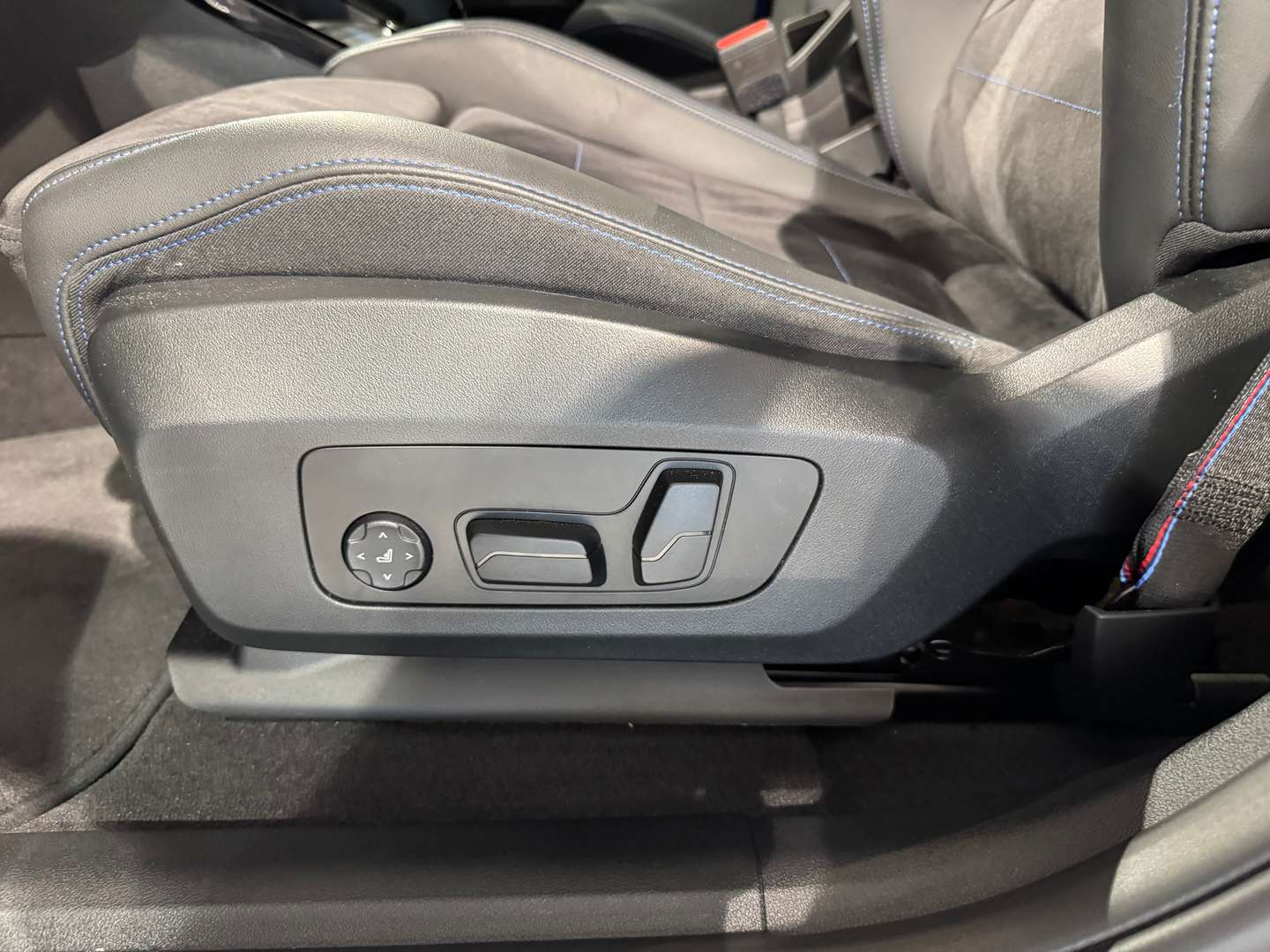 BMW IX2 XDrive30 - 2024 - Joinsteer - #12