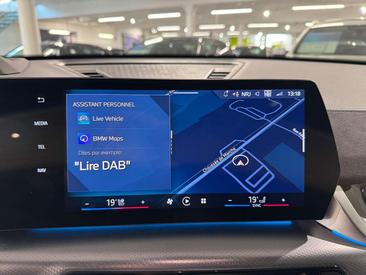 BMW IX2 XDrive30 — photo 19